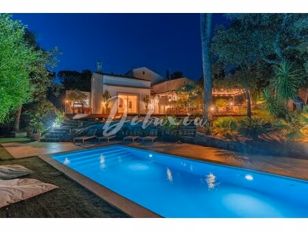 élégante villa rénovée avec piscine à fréjus valescure
