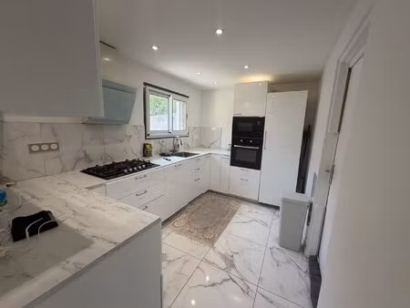 vend maison t4 de 89 79m2 avec garage et jardin à béziers