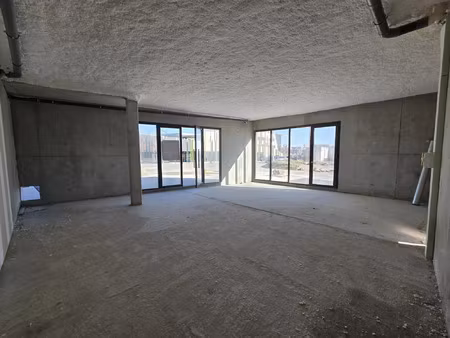 vente commerce 62 m² avrillé (49240)