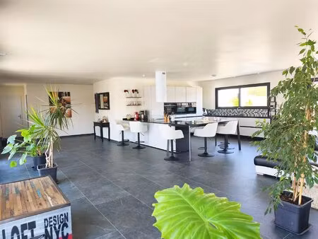 ensemble de 2 maisons 8 pièces