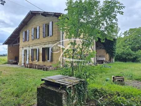 vente maison 4 pièces 140.47 m² à bourg sur gironde (33710)  234 000 €