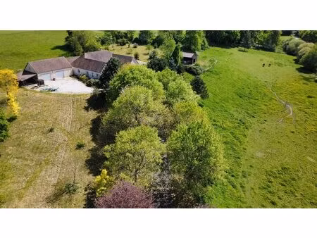 propriété d’exception avec plus de 3 hectares au dorat