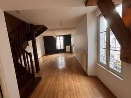 location appartement 2 pièces à auxerre (89000) : à louer 2 pièces / 52m² auxerre