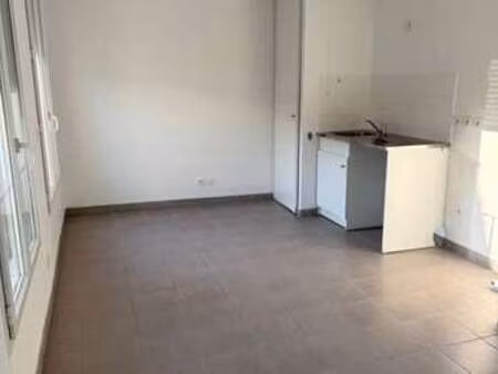 location appartement t1 à dammartin-en-goële (77230) : à louer t1 / 27m² dammartin-en-goël