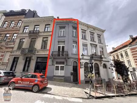 saint-gilles – maison de caractère 5 chambres avec cour