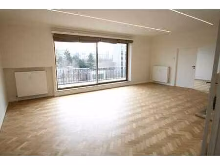 ulb: magnifique penthouse 3 chambres 2 terrasses et parking