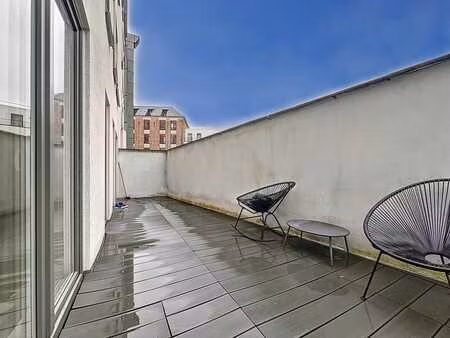 superbe appartement meuble 2 chambres + 2 terrasses