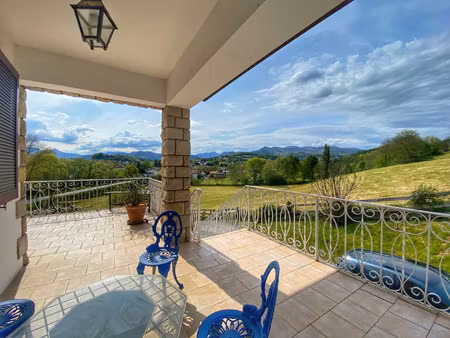vente maison 8 pièces 258 m² saint-jean-pied-de-port (64220)