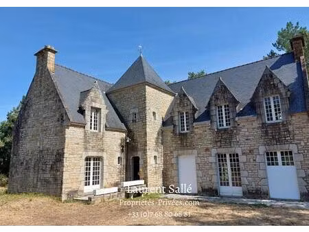 maison de maître de 250 m2  édifiée dans un parc boisée de plus de 4 hectares