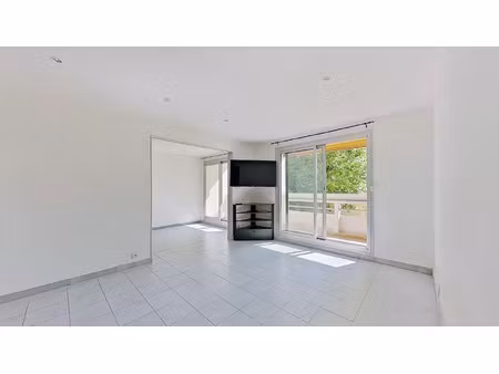 vente appartement 3 pièces 80 m² décines-charpieu (69150)
