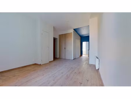location appartement 2 pièces 32 m² à bron (69500)