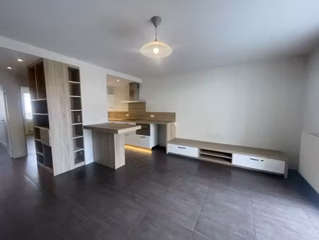 location appartement 3 pièces 67 m² à lyon 4 (69004)