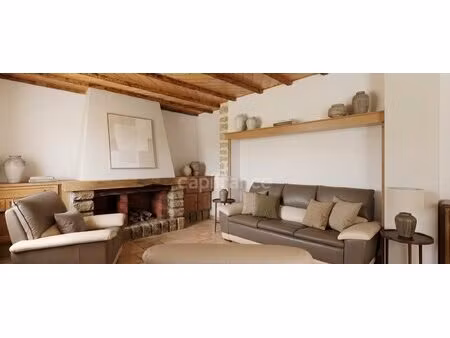 maison lumineuse avec terrasse  jardin et garages - arbois (39600)