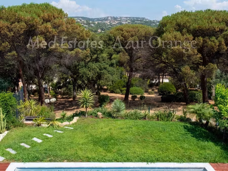 maison de luxe à vendre dans le quartier nartelle-noyer-bellevue-bd des sardinaux