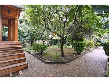 maison de 150m2 avec superbe terrain arboré de 705m2