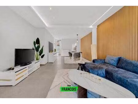 maison entièrement rénovée et prête à emménager  située à u…