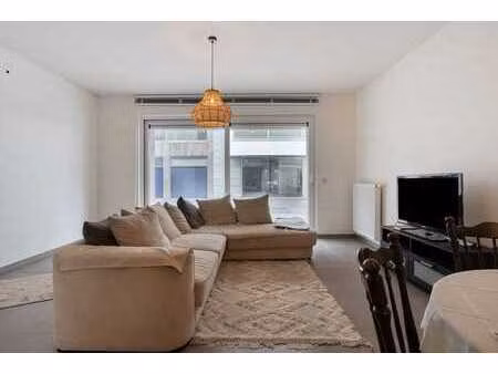 appartement de 2 chambres prêt à emménager avec jardin ensol