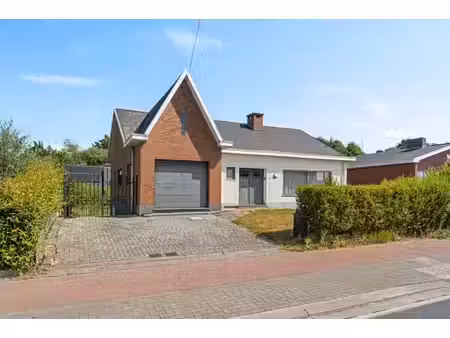 maison individuelle bien située avec beaucoup de potentiel