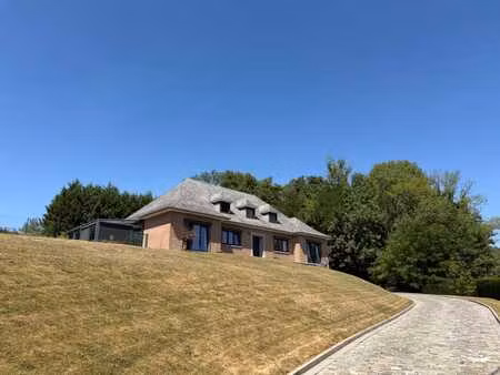 villa rénovée sur 28 ares avec vue exceptionnelle sur vallée