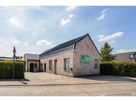 à vendre – immeuble commercial polyvalent avec potentiel rés