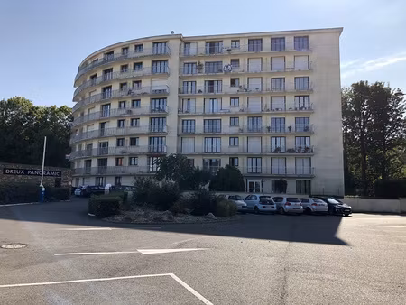 centre-ville et gare a pied