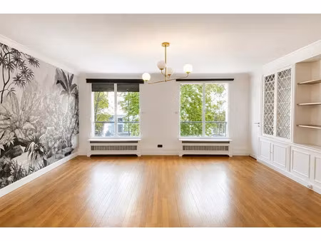 location bureau 109 m² à paris 8 (75008)