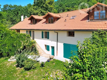 maison de luxe à vendre à saint-cergues