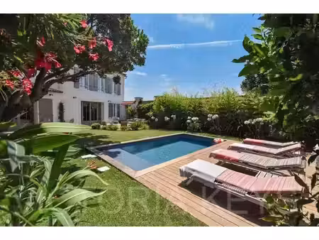 vente maison 6 pièces 180 m² à loix (17111)  3 360 000 €