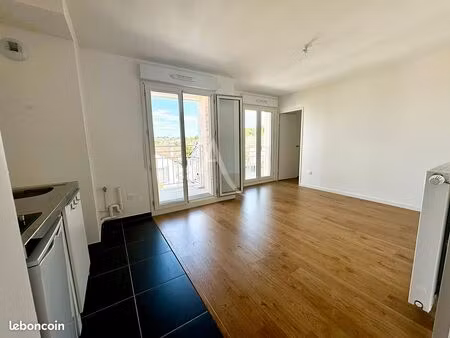 studio 1 pièce 29 m²