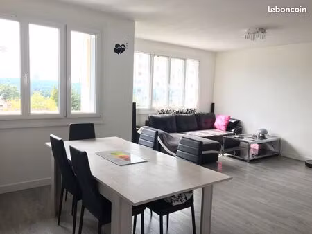 t3 rénové avec balcon et garage fermé