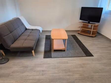 a louer – studio meublé rénové de 27 m² – boissy-saint-léger avec cave et parking inclus