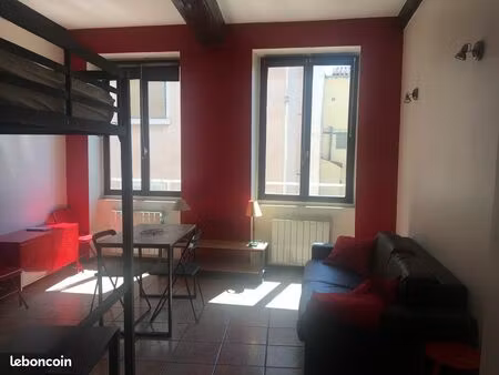 studio meublé 34m2  vieux lyon  quartier saint georges