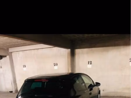 place de parking à louer