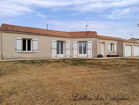 maison à vendre 7 pièces saint gelais (79)