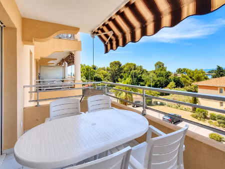 vente appartement 1 pièce 31 m² saint-raphaël (83700)