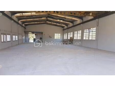 entrepôt à vendre