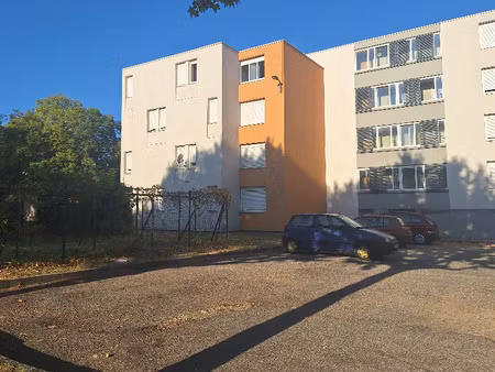 location appartement 4 pièces 62 m² à carpentras (84200)