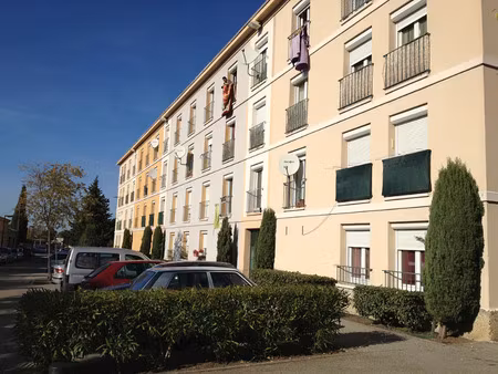 location appartement 2 pièces 48 m² à orange (84100)