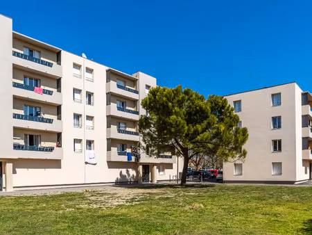 location appartement 3 pièces 69 m² à orange (84100)