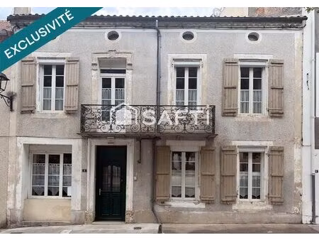 maison de ville élégante et lumineuse de 92 m² sur deux niveaux  alliant charme et...
