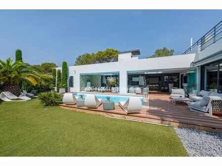 villa contemporaine 9 pieces 250 m2 saint-raphael