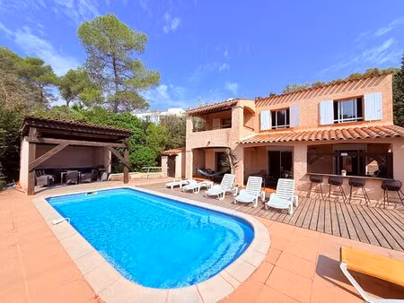 villa saint raphael 5 pièce(s) 120 m2