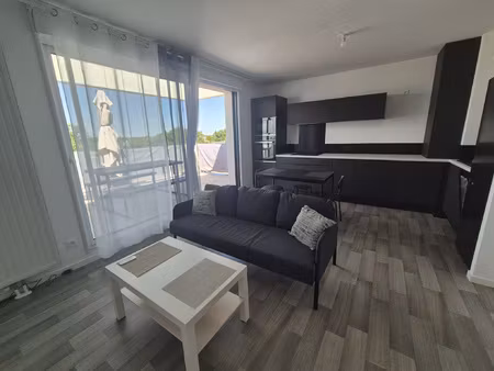 appartement t2 meublé avec terrasse et parking privatif