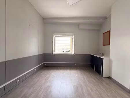local commerciale à louer - centre ville de pau