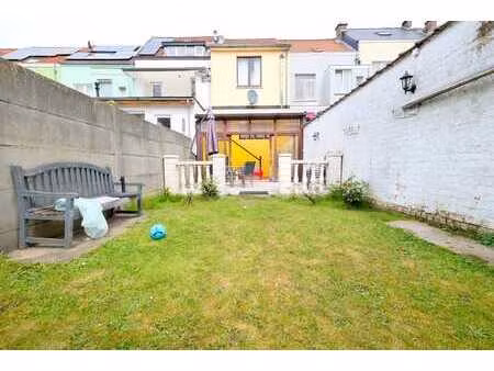 maison en bon état - 4ch - jardin - véranda