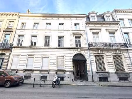 hôtel de maître a développer - 17 unités - pu ok