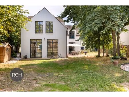 exclusivité - montfort-l'amaury - belle maison de standing meublée proche de toutes commod