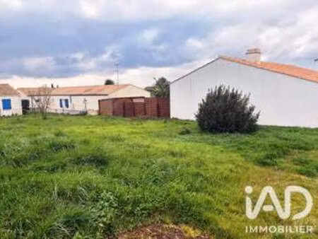 vente terrain à vairé (85150) : à vendre / 461m² vairé