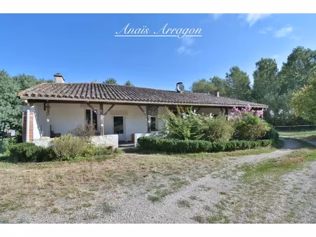propriété à vendre castelmoron sur lot 4 pièce(s) 165m2 275 900€