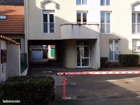 parking/box 15 m² vif